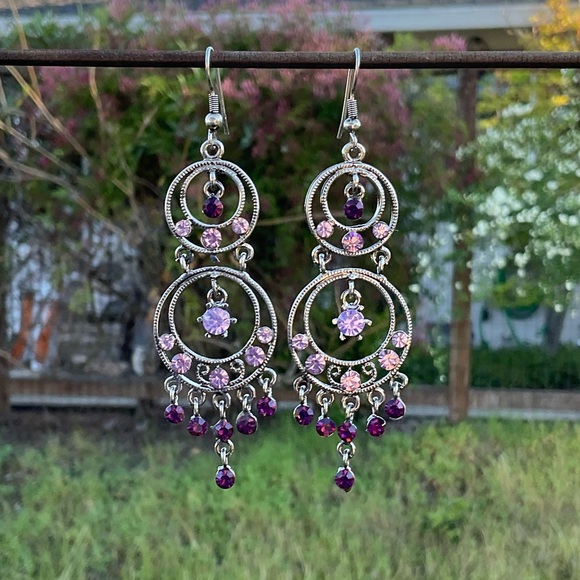 Source Unknown Jewelry - “New”. Vintage Crystal Dangle Earrings. 3 1/4 Inch Drop.